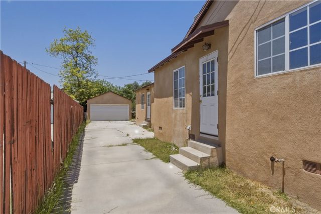 1564 Genevieve, San Bernardino, CA 92405