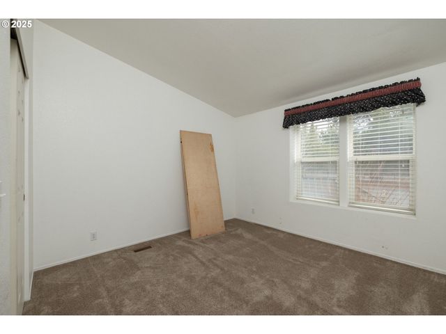 15728 EASTWIND Ct, La Pine, OR 97739