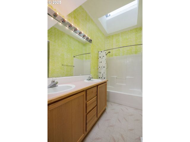 15728 EASTWIND Ct, La Pine, OR 97739