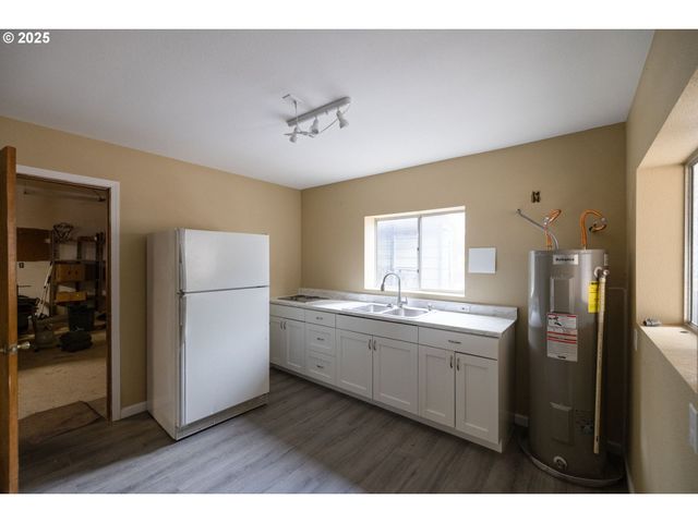 15728 EASTWIND Ct, La Pine, OR 97739