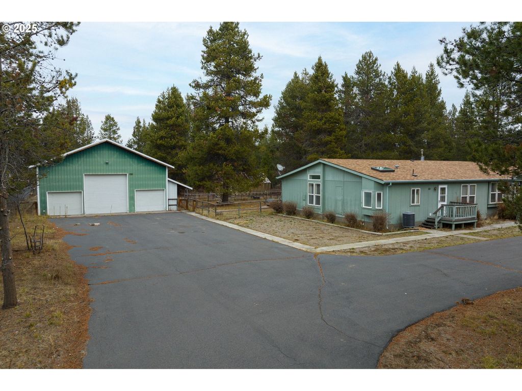 15728 EASTWIND Ct, La Pine, OR 97739