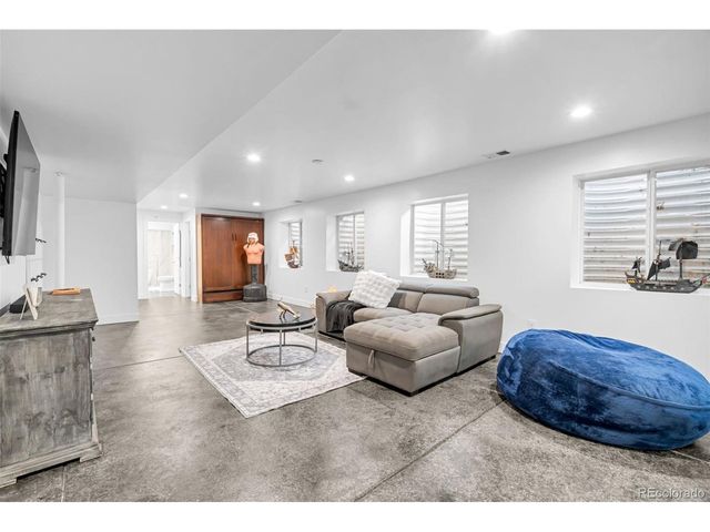 5564 Laredo St, Denver, CO 80239