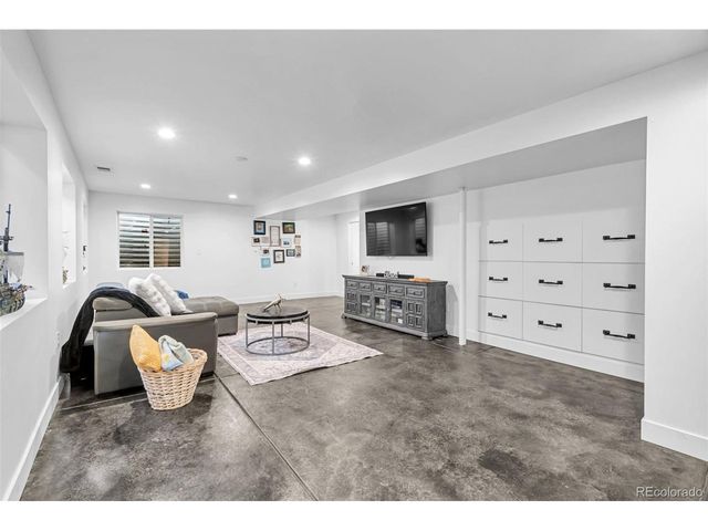 5564 Laredo St, Denver, CO 80239