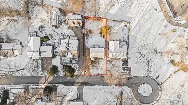 835 N Forest Avenue, Webster Groves, MO 63119