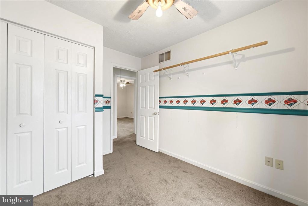 Image 17 of property listing at 810 205TH ST, Pasadena, MD 21122