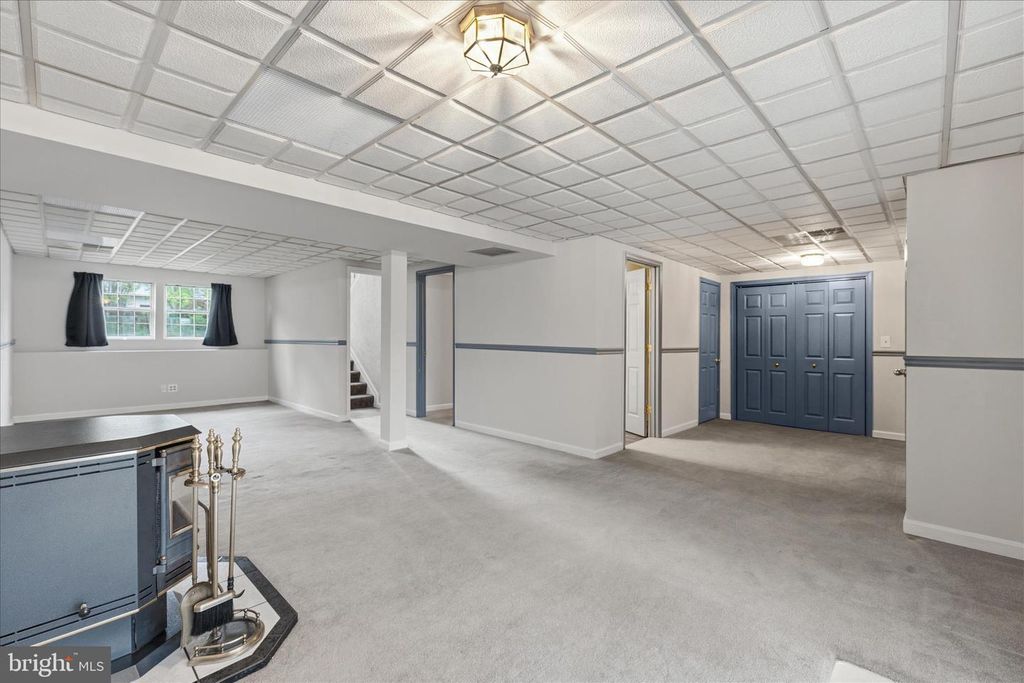 Image 25 of property listing at 810 205TH ST, Pasadena, MD 21122