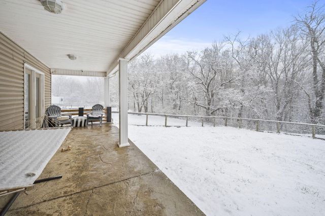 233 Cunningham Lane, Winchester, KY 40391