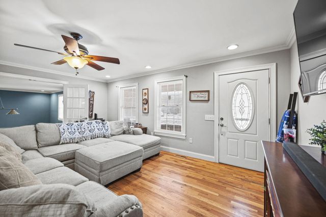 233 Cunningham Lane, Winchester, KY 40391