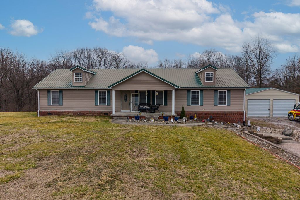 233 Cunningham Lane, Winchester, KY 40391