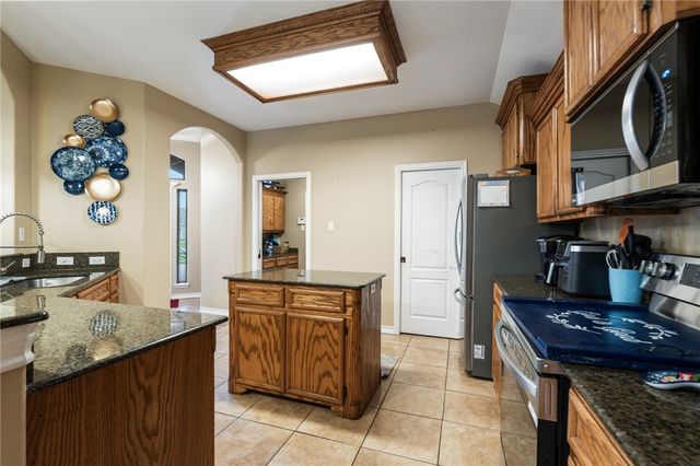 6913 Round Table St, Corpus Christi, TX 78414