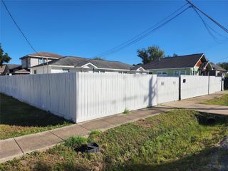 2610 Cochran Street A-B, Houston, TX 77009
