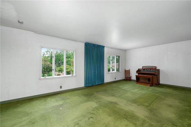 221 Sunset Dr., Wilkins Twp, PA 15235