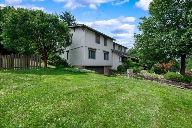221 Sunset Dr., Wilkins Twp, PA 15235
