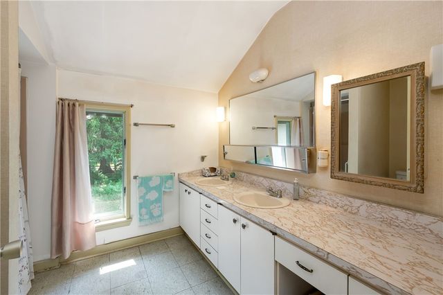 221 Sunset Dr., Wilkins Twp, PA 15235