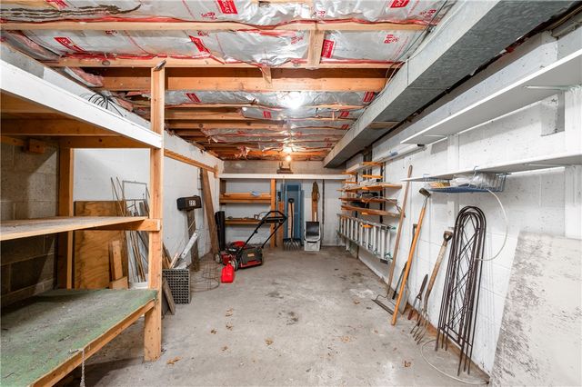 221 Sunset Dr., Wilkins Twp, PA 15235