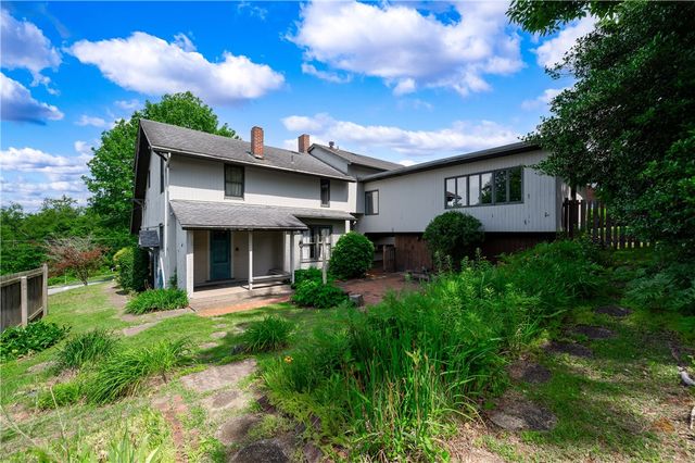 221 Sunset Dr., Wilkins Twp, PA 15235