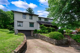 221 Sunset Dr., Wilkins Twp, PA 15235