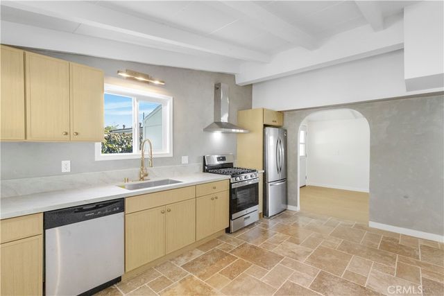 14904 S Ryan Street, Sylmar, CA 91342