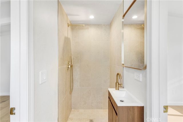 14904 S Ryan Street, Sylmar, CA 91342