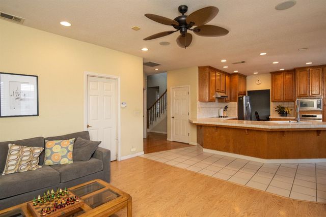 2705 Lake Front Ct, Modesto, CA 95355