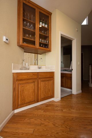 2705 Lake Front Ct, Modesto, CA 95355