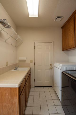 2705 Lake Front Ct, Modesto, CA 95355