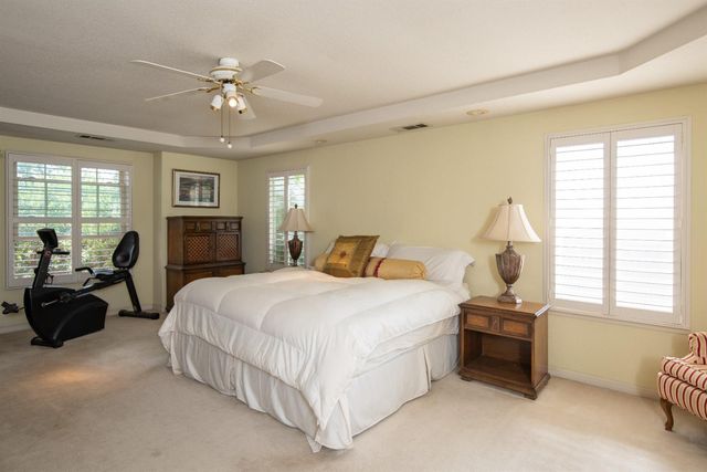 2705 Lake Front Ct, Modesto, CA 95355