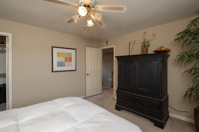 2705 Lake Front Ct, Modesto, CA 95355