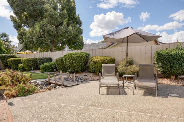 2705 Lake Front Ct, Modesto, CA 95355