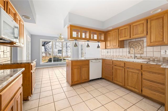 11 Manchester Drive, Bella Vista, AR 72714