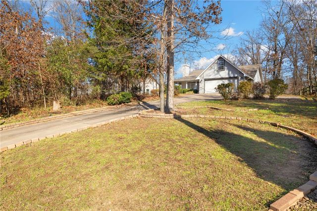 11 Manchester Drive, Bella Vista, AR 72714