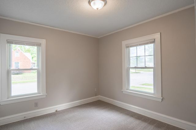 3555 Queen Avenue N, Minneapolis, MN 55412