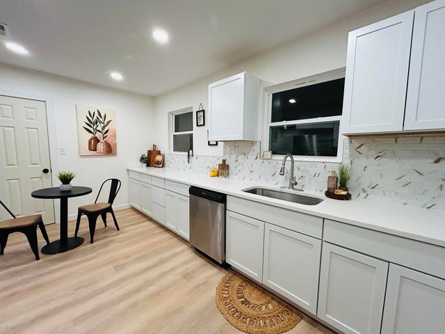 651 N EDGEMOOR ST, Wichita, KS 67208