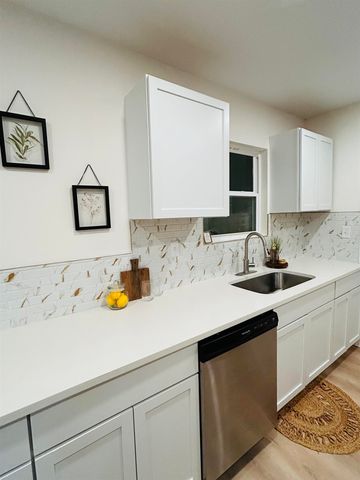 651 N EDGEMOOR ST, Wichita, KS 67208