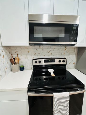 651 N EDGEMOOR ST, Wichita, KS 67208