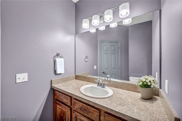 38514 N Beachview Road, Willoughby, OH 44094