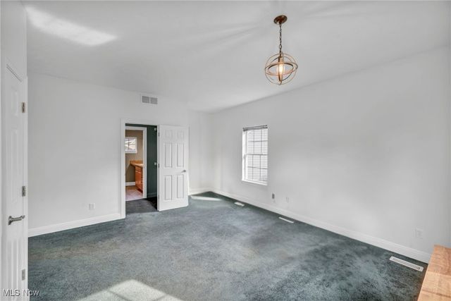 38514 N Beachview Road, Willoughby, OH 44094