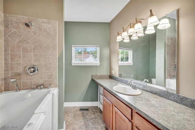 38514 N Beachview Road, Willoughby, OH 44094