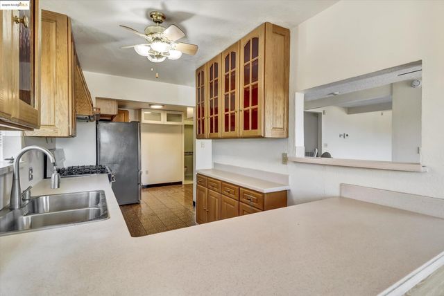 3314 Storer Ave, Oakland, CA 94619