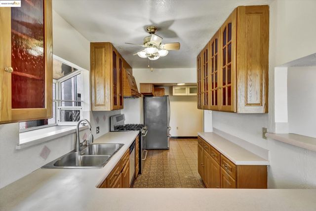 3314 Storer Ave, Oakland, CA 94619