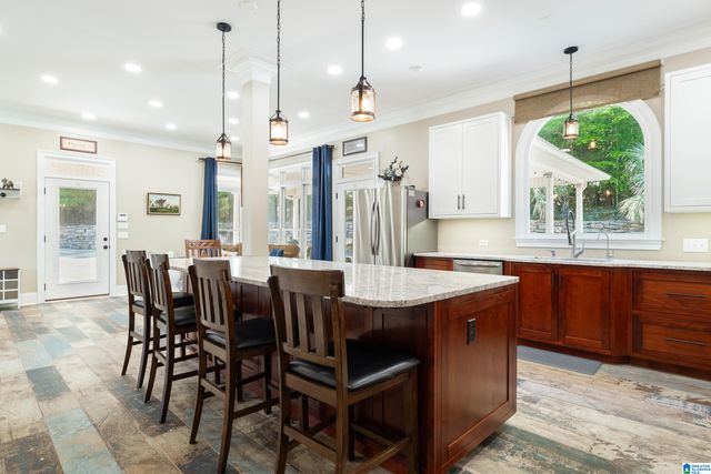 3144 CAHABA VALLEY ROAD, Indian Springs Village, AL 35124