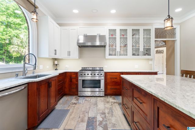 3144 CAHABA VALLEY ROAD, Indian Springs Village, AL 35124