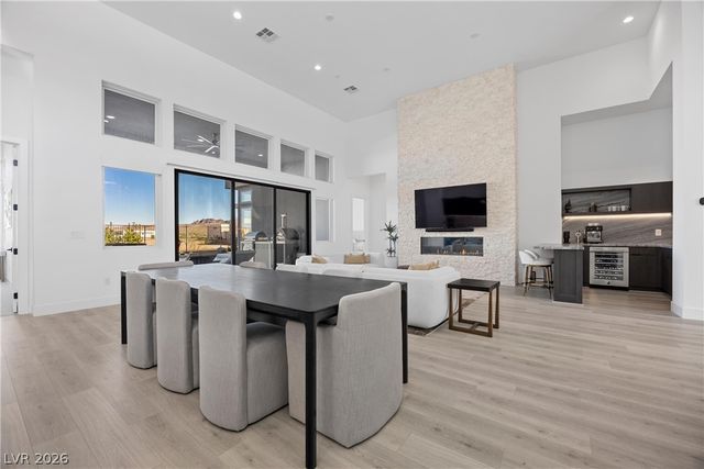 164 Vista Terrazza Street, Henderson, NV 89011