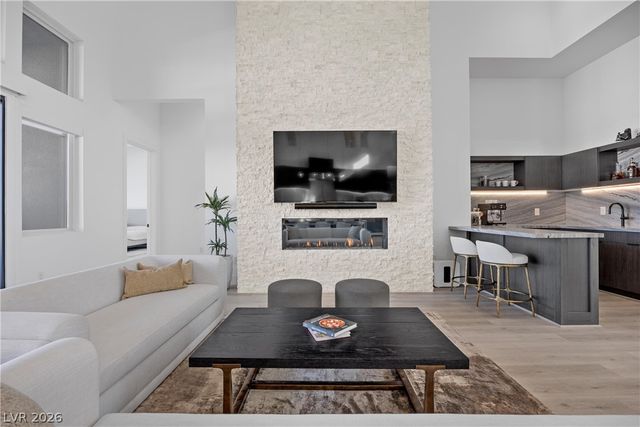 164 Vista Terrazza Street, Henderson, NV 89011