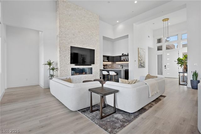 164 Vista Terrazza Street, Henderson, NV 89011