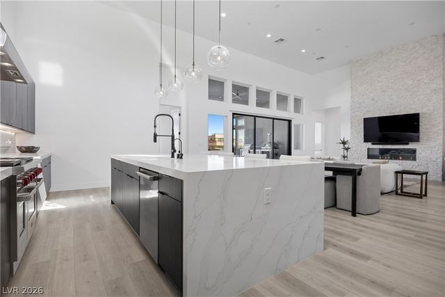 164 Vista Terrazza Street, Henderson, NV 89011