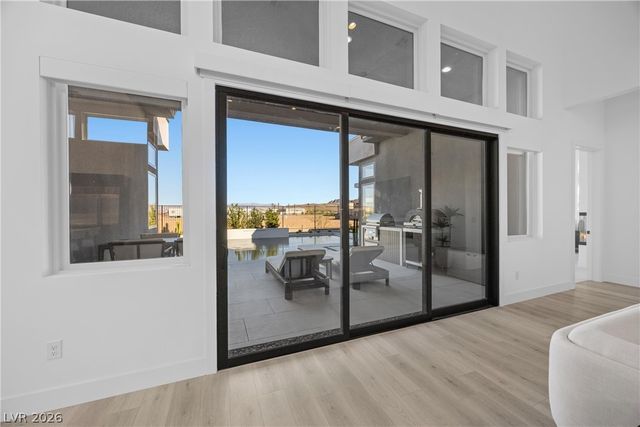 164 Vista Terrazza Street, Henderson, NV 89011