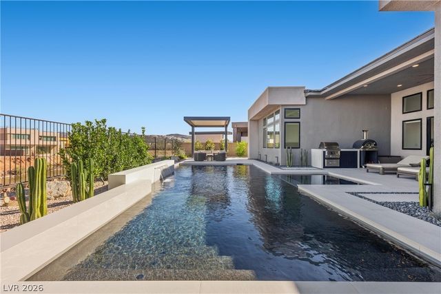 164 Vista Terrazza Street, Henderson, NV 89011