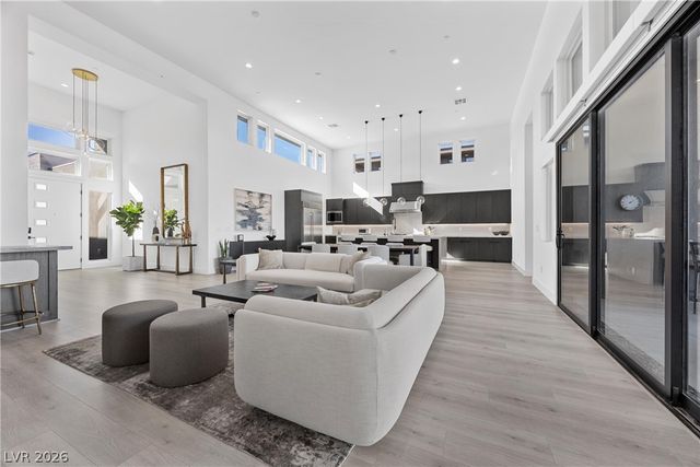 164 Vista Terrazza Street, Henderson, NV 89011