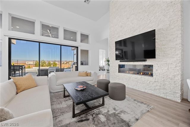 164 Vista Terrazza Street, Henderson, NV 89011